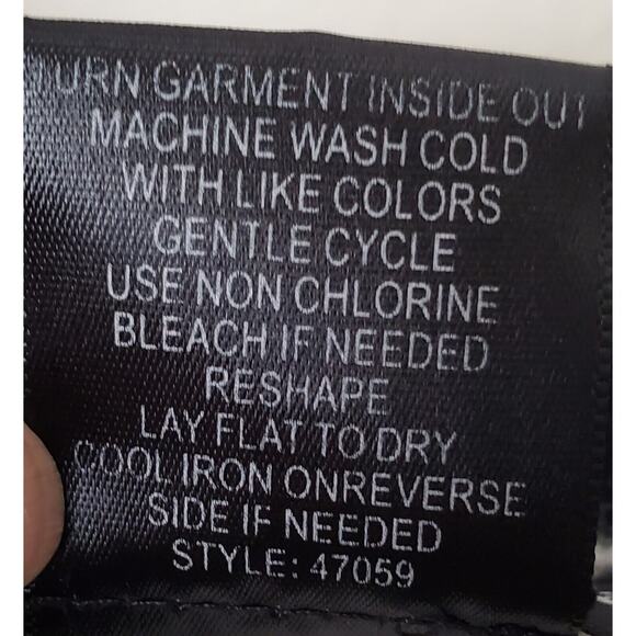 United States Sweaters Black XL Christmas Santa Sneakers Glasses Holiday Party - Picture 11 of 11